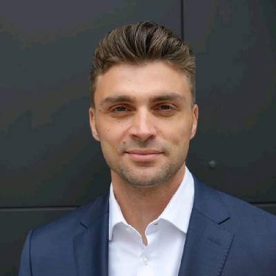 Vyacheslav Luchnikov